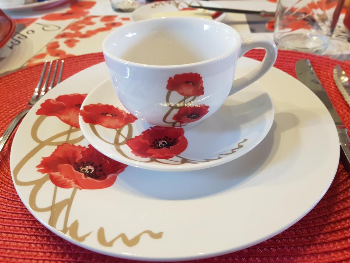 Mary'S Poppies - Bed & Breakfast Blandain Eksteriør billede